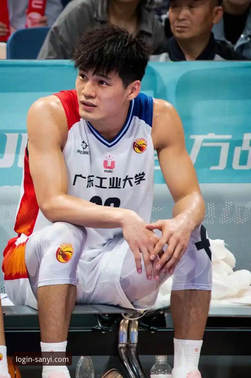 CBA状元陈国豪遭遇“回避条款”限制——赛事观看与转会规则的深度体验评测